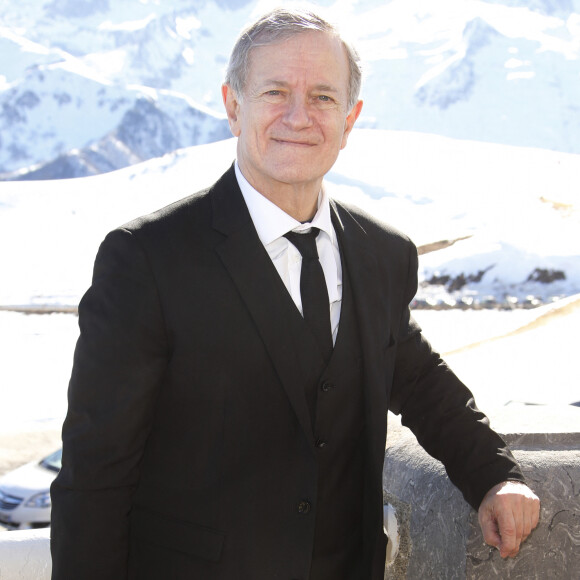 Francis Huster de Meurtres aux îles du Frioul - Photocall lors de la 24ème édition du Festival des Créations TV de Luchon. Le 9 février 2022 © Christophe Aubert via Bestimage
