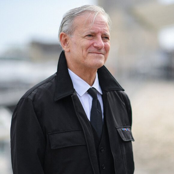 Francis Huster - Photocall lors du Festival de la Fiction de La Rochelle. Le 15 septembre 2021