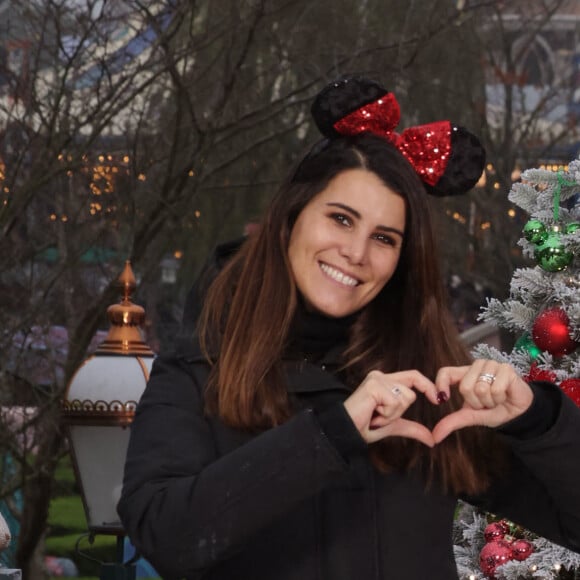 Karine Ferri - Les célébrités fêtent Noël à Disneyland Paris en novembre 2021. © Disney via Bestimage