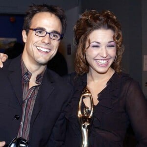 Avant de se mettre en couple avec Grégory Quillacq, le père de son fils Bixente dont elle est divorcée, Natasha St-Pier a vécu une belle histoire avec Sébastien Benoît.
Natasha St-Pier et Sébastien Benoît, à Montréal, en octobre 2002.