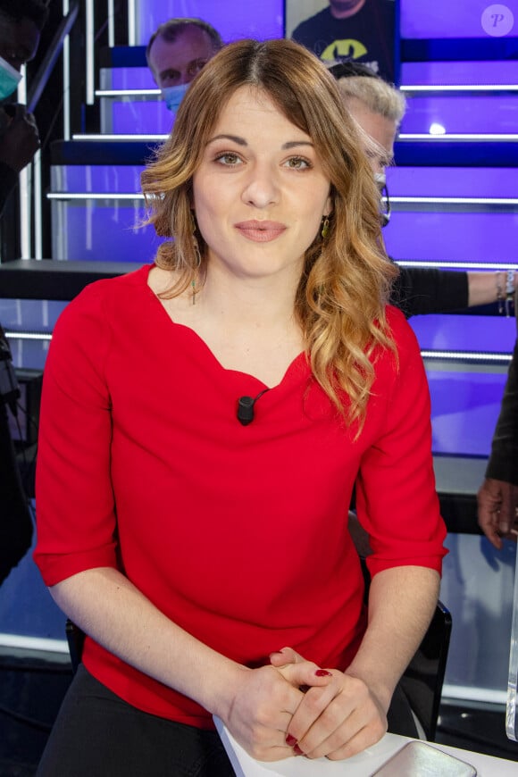 Impossible donc de savoir si elle a un ou une partenaire dans sa vie.
Exclusif - Maud Bregeon - Emission TPMP (Touche Pas à Mon Poste) , présentée par Cyril Hanouna et diffusée en direct le 16 Mars 2021 sur C8 le 16 mars 2021. © Jack Tribeca / Bestimage 