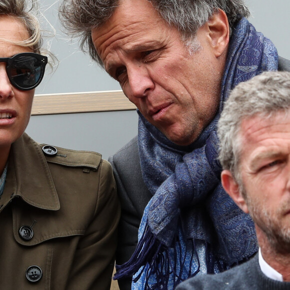 Anne-Sophie Lapix et son mari Arthur Sadoun - Célébrités dans les tribunes des internationaux de France de tennis de Roland Garros à Paris, France, le 7 juin 2019. © Cyril Moreau/Bestimage