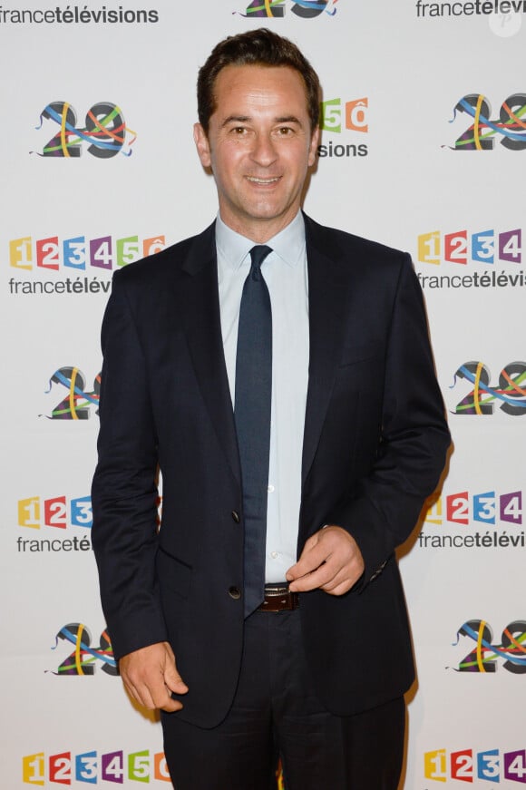 Aujourd'hui remis, il croque la vie à pleines dents.
Nathanaël de Rincquesen au photocall de France Télévisions, pour la présentation de la nouvelle dynamique 2016-2017, à Paris, le 29 juin 2016. © Guirec Coadic/Bestimage