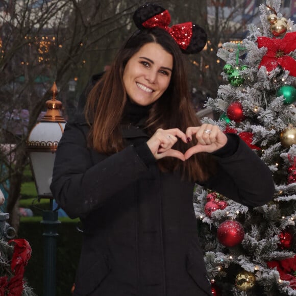 Karine Ferri - Les célébrités fêtent Noël à Disneyland Paris en novembre 2021 © Disney via Bestimage