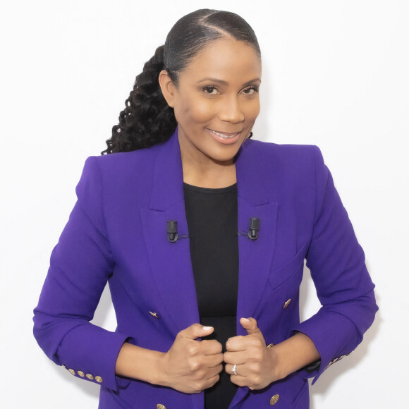 N'ayant pas précisé où elle avait posé ses valises, quelques internautes ont alors tenté de deviner le lieu de sa destination... Sans succès !
Exclusif - Christine Kelly - Backstage de la première émission "Face à Baba", présentée par C.Hanouna et diffusée en direct sur C8 le 16 décembre © Jack Tribeca / Bestimage 