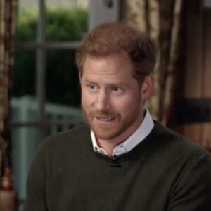 Captute d'écran du prince Harry lors d'un interview par l'animateur Anderson Cooper sur la chaîne américaine CBS pour l'émission "60 Minutes" avant la sortie de son autobiographie, aux Etats-Unis. © JLPPA/Bestimage 