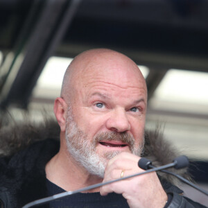 Philippe Etchebest - Rassemblement national des métiers de l'hôtellerie, de la restauration, du tourisme à l'appel de l'UMIH et le GNI à l'esplanade des Invalides à Paris le 14 décembre 2020. © Panoramic / Bestimage