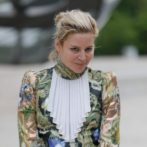 L'occasion de s'intéresser à elle, et plus précisément à ses enfants.
Céline Sallette - Arrivées au dîner de lancement des Parfums Louis Vuitton, Stellar Times, Cosmetic Cloud, Dancing Blossom, Rhapsody et Symphony, à la fondation Louis Vuitton à Paris, France, le 5 juillet 2021. Clovis-Veeren/Bestimage 