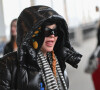 Elle danse désormais sur TikTok, sur son tube interplanétaire Lucky Star datant des années 1980.
Exclusif - Madonna, toute de noir vêtue, arrive à l'aéroport JFK de New York. Le 3 mars 2023.