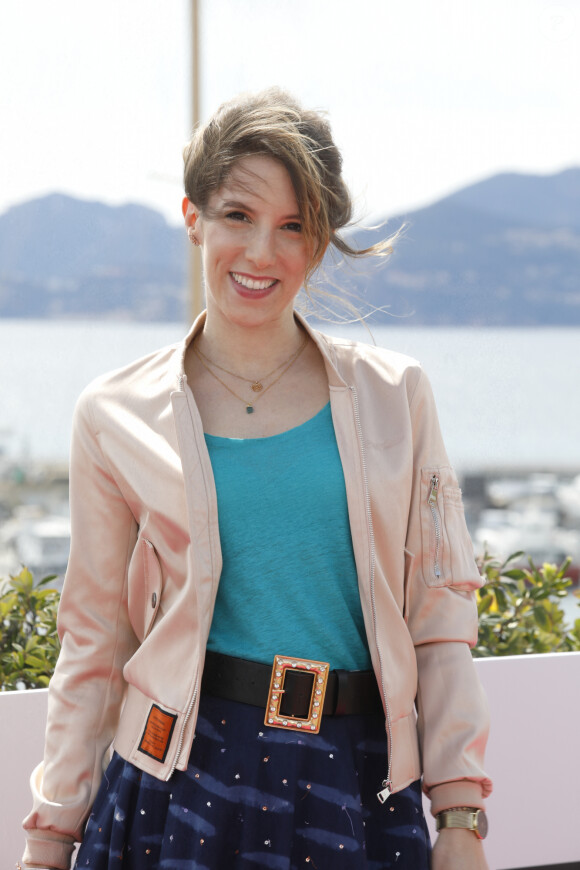 Léa François au photocall de la série "Plus belle la vie" lors de la 5ème saison du festival International des Séries "Canneseries" à Cannes, France, le 2 avril 2022. © Denis Guignebourg/Bestimage 