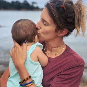 Ce jeudi 27 juillet, sur son compte Instagram, elle a dévoilé de tendres clichés. Le premier avec son bébé, né au mois d'octobre et au prénom très original.
Léa François sur Instagram.