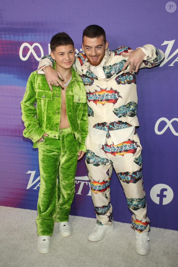 L'équipe d'"Euphoria" a rapidement rendu hommage à Angus Cloud sur les réseaux sociaux
Javon Walton et Angus Cloud au photocall de la soirée "Variety 2022 Power of Young Hollywood" organisée par Facebook Gaming/Meta à Los Angeles, le 11 août 2022. 