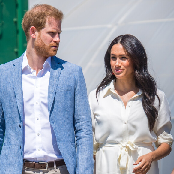C'est la fin d'une grande et belle amitié.
Le prince Harry, duc de Sussex, et Meghan Markle, duchesse de Sussex, visite l'association "Yes" (Youth Employment Service) qui oeuvre pour résoudre le problème du chômage des jeunes en Afrique du Sud. Johannesburg.