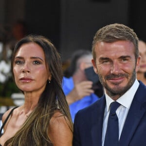 C'est lors d'un échange téléphonique houleux que le footballeur aurait eu droit à cette tirade.
David Beckham et Victoria Beckham à Fort Lauderdale en Floride. Le 21 juillet 2023.