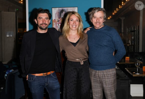 Exclusif - Pascal Demolon, sa compagne Mathilde Ripley - Générale de la pièce "C'est qui qu'a fait quoi" au théâtre de l'Œuvre à Paris, France, le 11 mai 2023. © Coadic Guirec/Bestimage