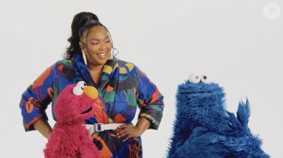 La chanteuse est visée par une plainte déposée par trois anciennes danseuses
Lizzo partage la vedette avec les marionettes Elmo et Cookie Monster dans une vidéo de "Sesame Street". 