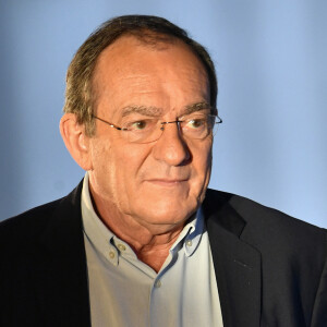 Jean-Pierre Pernaut et sa femme Nathalie Marquay lors de l'enregistrement de l'émission "Animaux Stars" le 23 novembre 2021, qui sera diffusée le 5 février 2022 sur la chaine Animaux. L'ancien présentateur du journal de 13h vient de révéler d'être atteint d'un cancer du poumon © Veeren/Bestimage