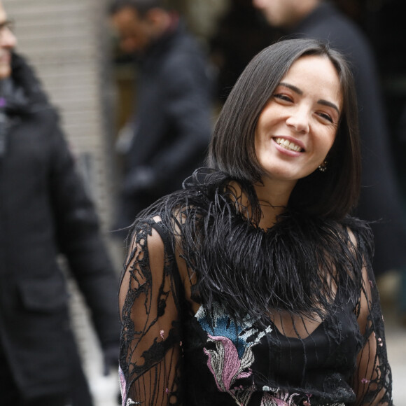 Agathe Auproux - Arrivées au défilé de mode Haute-Couture Elie Saab au Carreau du Temple lors de la Fashion Week Printemps-été 2023 de Paris, France, le 25 janvier 2023. © Christophe Clovis/Bestimage