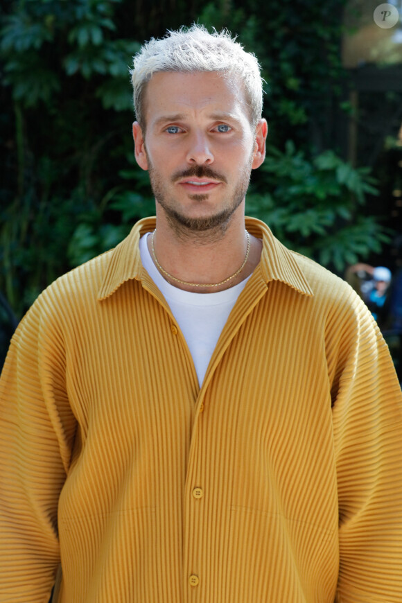 Exclusif - M. Pokora (Matt Pokora) - Les personnalités quittent l'enregistrement de l'émission "Vivement dimanche" qui sera diffusée le xx septembre 2021 au Studio Gabriel à Paris, France, le 02 septembre 2021. © Christophe Clovis / Bestimage