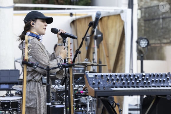 Le Festival de Ramatuelle promettait un "moment magique"... il ne pouvait pas dire plus vrai !
Exclusif - Répétitions - Camille Lellouche se produit sur la scène du Festival de Ramatuelle, le 6 août 2023 © Cyril Bruneau / Bestimage