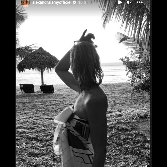 Et pas n'importe où, puisqu'elle s'est envolée en direction de l'autre bout du globe.
Alexandra Lamy en vacances à Madagascar. Le 7 août 2023.