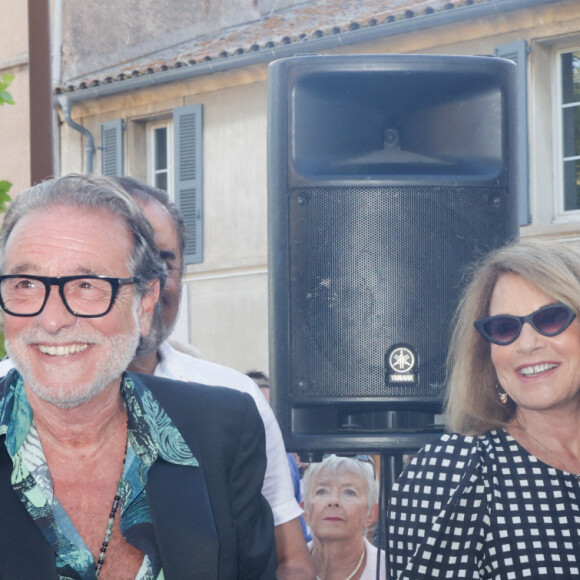 Felix Gray, Bernard Montiel, Nicole Calfan - Inauguration de l'exposition "Paris Match et les stars, des célébrités en toute liberté" à Saint-Tropez, le 8 août 2023. © Jack Tribeca / Bestimage