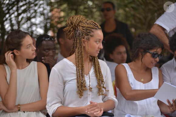 Exclusif - Jenaye Noah, Eleejah Noah, Isabelle Noah - Cérémonie traditionnelle lors des obsèques de Zacharie Noah à Yaoundé au Cameroun le 18 janvier 2017.