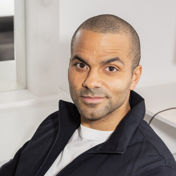 Exclusif - Tony Parker - Backstage de l'enregistrement de l'émission "On est presque en direct" (OEED), présentée par L.Ruquier, et diffusée sur France 2 le 12 décembre 2020 © Jack Tribeca / Bestimage