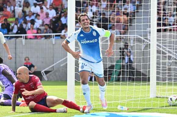 Une sombre affaire qui n'a pas empêché le buteur d'inscrire un doublé ce dimanche en L1.
Joie de Wissam Ben Yedder (monaco) - Match Clermont Vs Monaco à Clermont-Ferrand - match de football de Ligue 1 Uber Eats le 13 août 2023. Frederic Chambert / Panoramic / Bestimage 