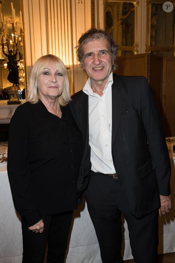 Gérard et Julie Leclerc ont eu trois enfants :  les jumeaux Antoine et Mathieu (nés en 1982) et une fille prénommée Charlotte (née en 1987).
Gérard Leclerc et sa femme julie - Remise de décorations au ministère de la Culture à Paris le 30 octobre 2019. © Cyril Moreau/Bestimage