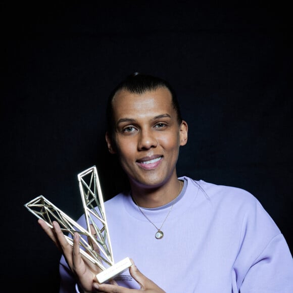 Exclusif - Le chanteur Stromae (Artiste masculin et Album "Multitude") en backstage de la 38ème cérémonie des Victoires de la musique à la Seine musicale de Boulogne-Billancourt, France, le 10 février 2023. © Moreau-Veren/Bestimage 
