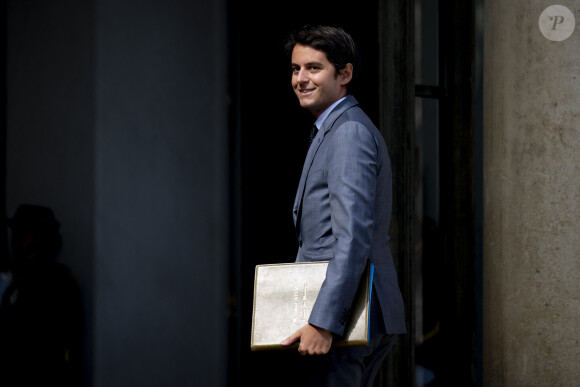 Gabriel Attal - ministre de l Education nationale et de la Jeunesse - Arrivées au conseil des ministres au palais présidentiel de l'Elysée à Paris, France, le 21 juillet 2023. La présidence française a officialisé le remaniement du gouvernement français le 20 juillet 2023 avec huit nouveaux membres d'un gouvernement qui compte 41 ministres au total. © Jean-Baptiste Autissier/Panoramic/Bestimage 