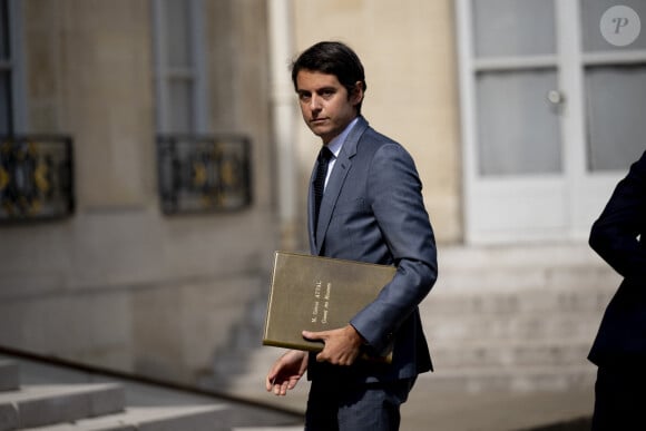 Gabriel Attal - ministre de l Education nationale et de la Jeunesse - Arrivées au conseil des ministres au palais présidentiel de l'Elysée à Paris, France, le 21 juillet 2023. La présidence française a officialisé le remaniement du gouvernement français le 20 juillet 2023 avec huit nouveaux membres d'un gouvernement qui compte 41 ministres au total. © Jean-Baptiste Autissier/Panoramic/Bestimage 