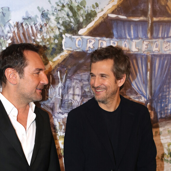 Et que ses amis le soutiendront dans cette difficile épreuve...
Exclusif - Gilles Lellouche et Guillaume Canet - Première du film Astérix et Obélix "L'Empire du Milieu" au cinéma Le Grand Rex à Paris le 15 janvier 2023. © Bertrand Rindoff / Bestimage 