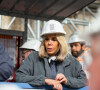 Sa mort a été officialisée en fin de journée.
Le général Jean Louis Georgelin, président de l'établissement public charge de la restauration et de la conservation de Notre Dame et Brigitte Macron, Première Dame - Le président de la République française et candidat du parti centriste La République en marche (LREM) à la réélection et sa femme la Première Dame visitent le chantier de la Cathédrale de Notre-Dame de Paris, France, le 15 avril 2022. © Romain Gaillard/Pool/Bestimage 