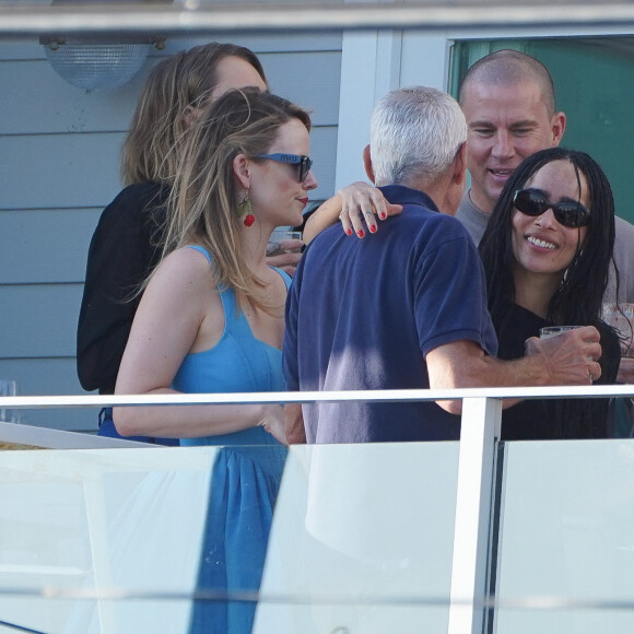 Channing Tatum et Zoé Kravitz - Répétitions du mariage de Jack Antonoff et Margaret Qualley, Black Whale Bar & Fish House à Beach Haven, New Jersey. Taylor Swift, Channing Tatum, Zoe Kravitz, Lana Del Rey, Cara Delevingne font partie des invités, tout comme la mère de Margaret, Andie MacDowell, son père, Paul Qualley, son frère, Justin Qualley, de sa sour Rainey Qualley accompagnée de son petit ami Kane Ritchotte.