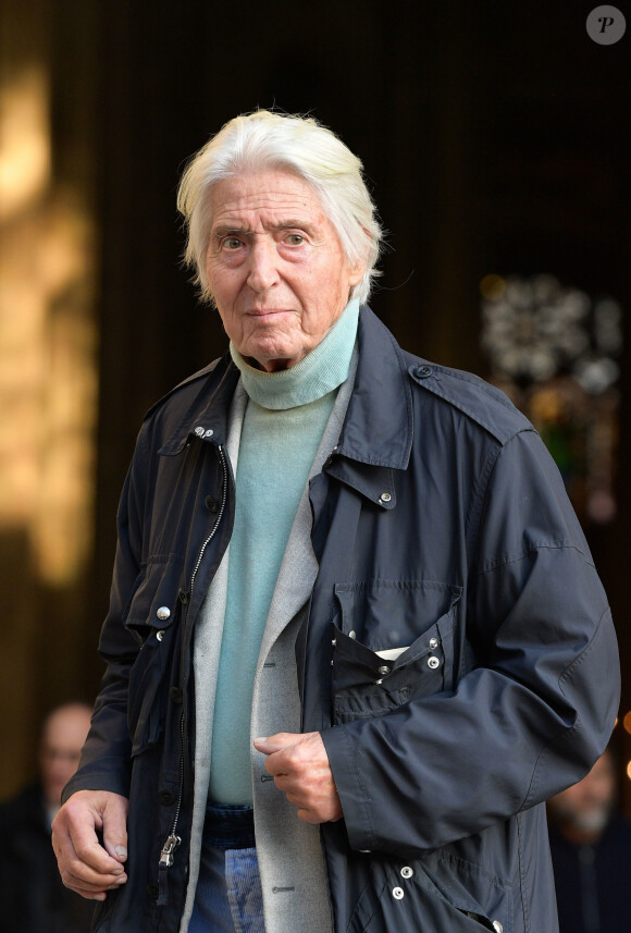 Pierre Cornette de Saint-Cyr est décédée à la maison de retraite des Platanes, à Saint-Tropez, où il résidait.
Pierre Cornette de Saint-Cyr - Sorties des obsèques de Marie Laforêt en l'église Saint-Eustache à Paris. ©Agence / Bestimage