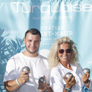 Caroline Margeridon et son fils Alexandre lors d'un tournoi de pétanque caritatif organisé par Turquoise magazine au profit de l'association "Sourire à la vie" (association qui soutient les enfants atteints du cancer ) place des Lices à Saint-Tropez le 13 août 2023. © Jack Tribeca / Bestimage 