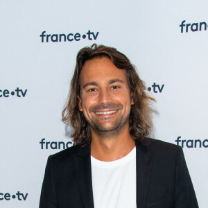 Bertrand Chameroy lors du photocall dans le cadre de la conférence de presse de France Télévisions au Pavillon Gabriel à Paris, France, le 24 août 2021. © Pierre Perusseau/Bestimage