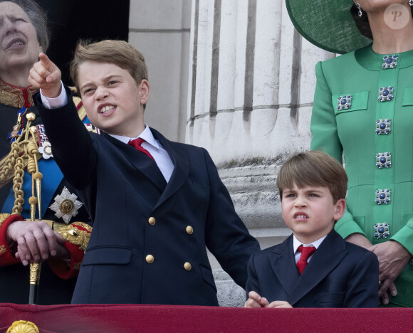 Le prince George, le prince Louis de Galles - La famille royale d'Angleterre sur le balcon du palais de Buckingham lors du défilé "Trooping the Colour" à Londres. Le 17 juin 2023