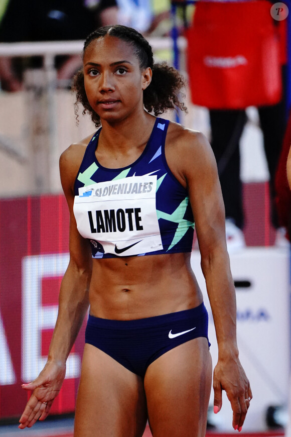 La spécialiste du 800 m s'est exprimée sur la problématique des menstruations pour les athlètes féminines
 
Renelle Lamote (France) lors de l'édition 2021 du prestigieux meeting Herculis EBS au stade Louis II à Monaco, le 10 juillet 2021. © Norbert Scanella/Panoramic/Bestimage