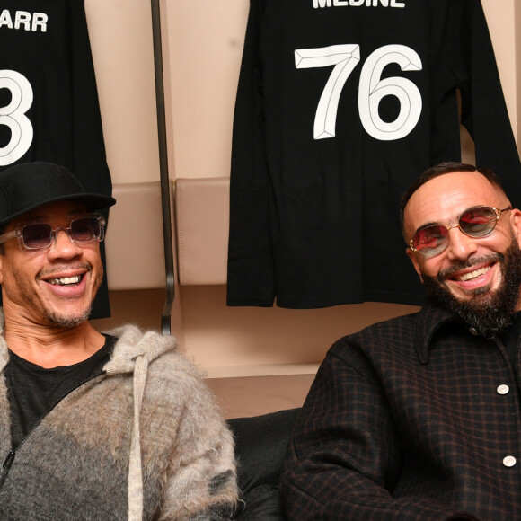 Exclusif - JoeyStarr et Medine - Les invités de Sofiane Pamart en backstage de son concert à l'Accor Arena (Bercy) à Paris le 17 novembre 2022. © Veeren / Bestimage 