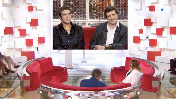 Michel Drucker ému pour rendre hommage à Gérard Leclerc dans "Vivement dimanche". France 3