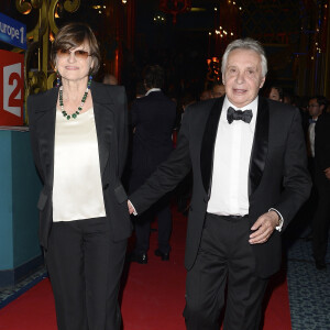 Michel Sardou et sa femme Anne-Marie Périer - La 26e nuit des Molières aux Folies Bergère à Paris, le 2 juin 2014.