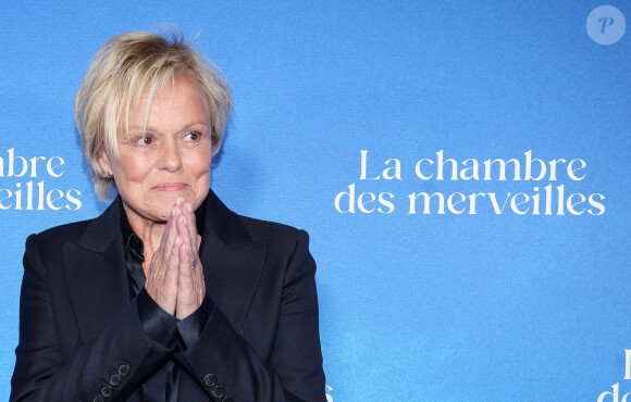 Et pourtant il n'a jamais été reconnu de la part de l'Académie des Molières.
Muriel Robin - Avant-première du film "La chambre des merveilles" au cinéma Pathé Wepler à Paris, le 6 mars 2023. © Jonathan Rebboah / Panoramic / Bestimage