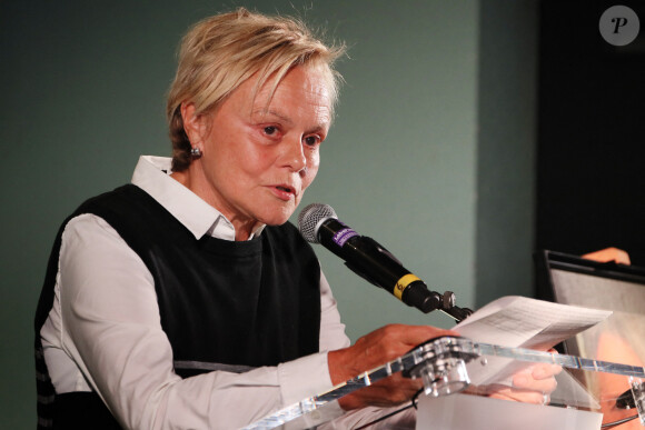 Muriel Robin - Les célébrités rendent un dernier hommage au comédien, dramaturge et metteur en scène français Roger Louret en la salle du Magre à Monclar, France, le 30 janvier 2023. © Patrick Bernard/Bestimage