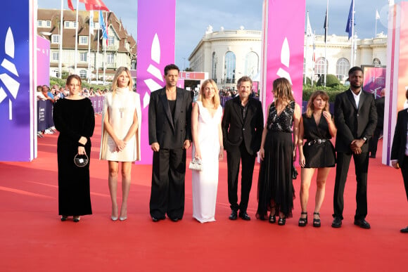 Le Jury: Anne Berest, Marina Hands, Maxime Nucci, Laure de Clermont-Tonnerre, Guillaume Canet (président du Jury), Rebecca Marder, Lea Mysius, Stéphane Bak - Les célébrités arrivent à la cérémonie d'ouverture du 49ème Festival du Cinema Americain de Deauville, France, le 1er septembre 2023. © Denis Guignebourg/Bestimage 