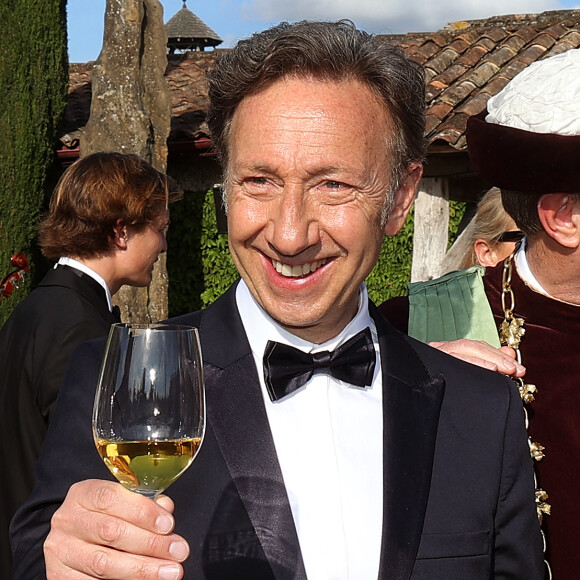 Stéphane Bern lors de la fête de la fleur et l'intronisation de personnalités commandeurs et ambassadeurs par la Commanderie du Bontemps au Château Smith Haut Lafitte à Martillac le 27 avril 2023.© Fabien Cottereau / Patrick Bernard / Bestimage 