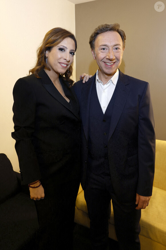 Exclusif - Léa Salamé et Stéphane Bern en backstage de l'émission "Unis face au séisme" à l'Olympia diffusée en direct sur France 2 le 14 mars 2023. © Cyril Moreau / Christophe Clovis / Bestimage 