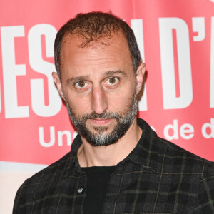 Ce lundi, Arié Elmaleh était au casting du remake de "Un gars, une fille" sur TF1.
Arié Elmaleh - Avant-première du film "Besoin d'amour" au cinéma Max Linder à Paris. © Coadic Guirec/Bestimage